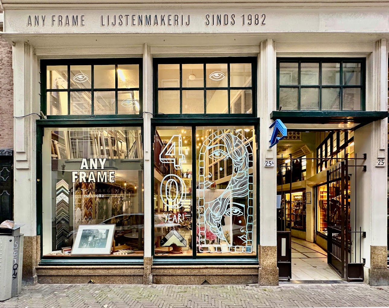 Shop window of Any Frame shop in the Hague