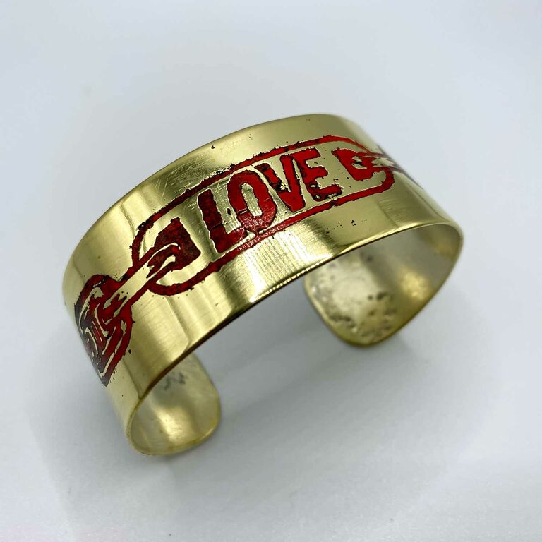 Bracelet Love side view by Studio Daboo
